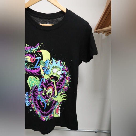 Loot Crate Rick and Morty Graphic Tee (Limited Edition) - Picture 2 of 4